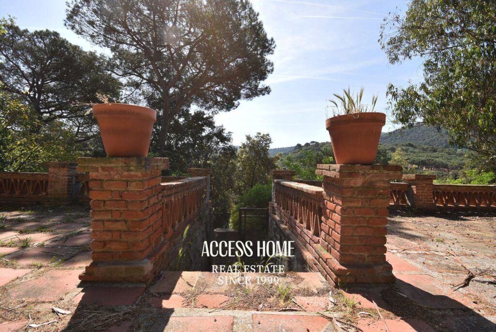 Finca de inversión 23.000 m² con gran potencial  en venta cerca de Barcelona