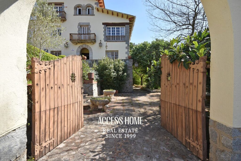 Finca de inversión 23.000 m² con gran potencial  en venta cerca de Barcelona