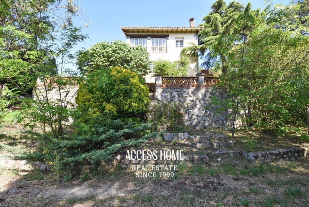 Finca de inversión 23.000 m² con gran potencial  en venta cerca de Barcelona
