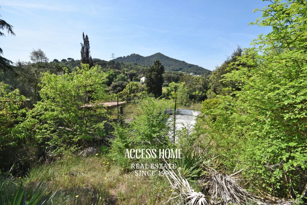 Finca de inversión 23.000 m² con gran potencial  en venta cerca de Barcelona