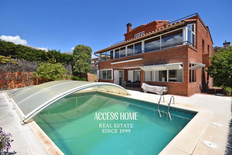 Exclusiva casa con piscina y terrazas con vistas a mar y montaña en El Masnou