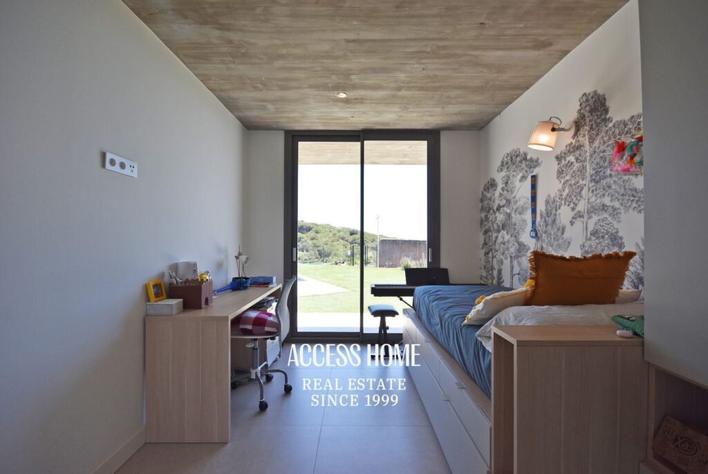 Villa de lujo en Cabrils  construida en el 2024, con piscina y vistas al mar