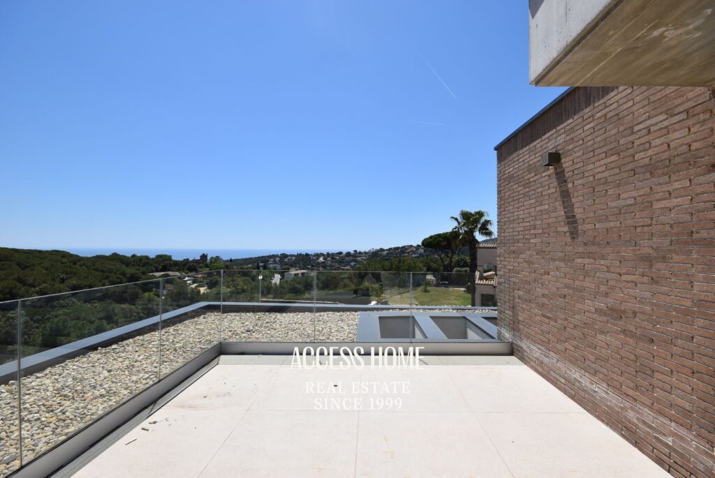 Villa de lujo en Cabrils  construida en el 2024, con piscina y vistas al mar
