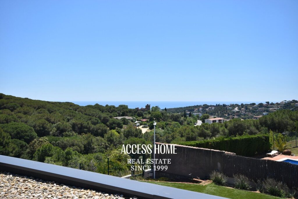 Villa de lujo en Cabrils  construida en el 2024, con piscina y vistas al mar