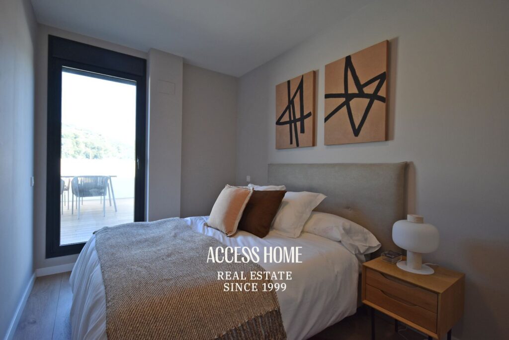 Exclusivo ático en Montgat con impresionantes vistas al mar, espectacular terraza privada y piscina comunitaria