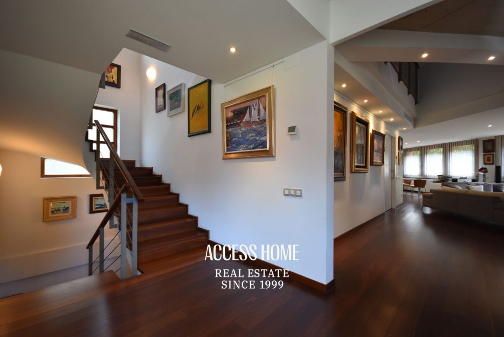 Exclusiva vivienda de diseño con jardín privado y vistas al mar en Cabrera de Mar