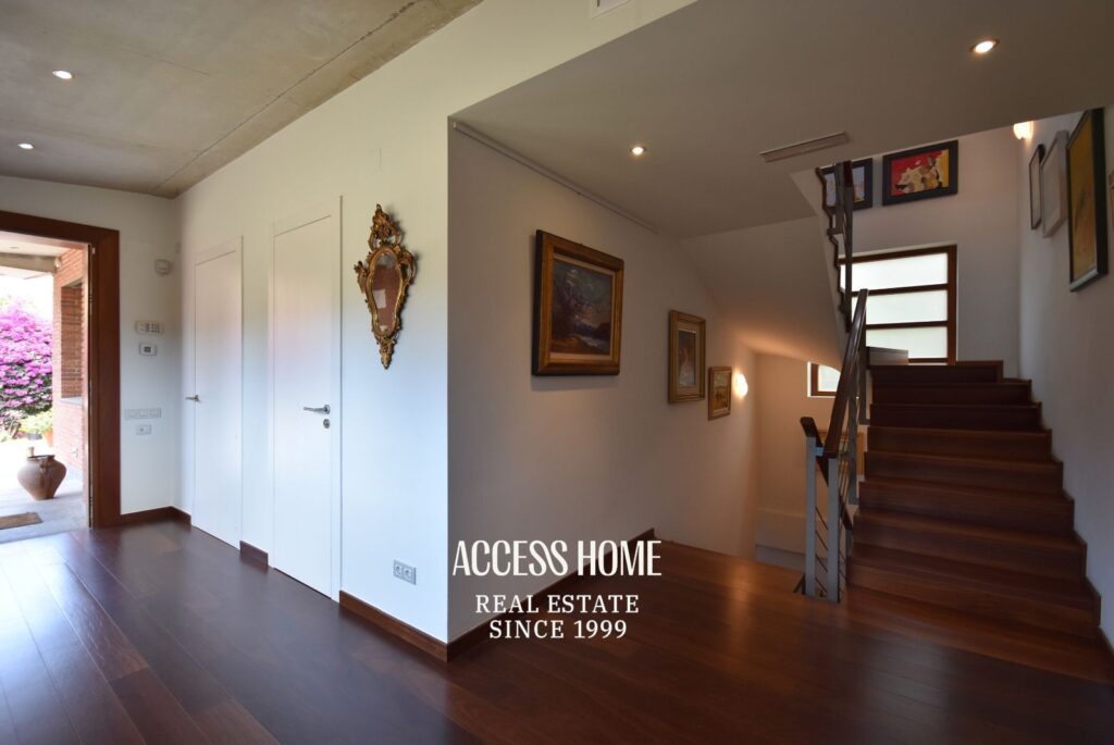 Exclusiva vivienda de diseño con jardín privado y vistas al mar en Cabrera de Mar