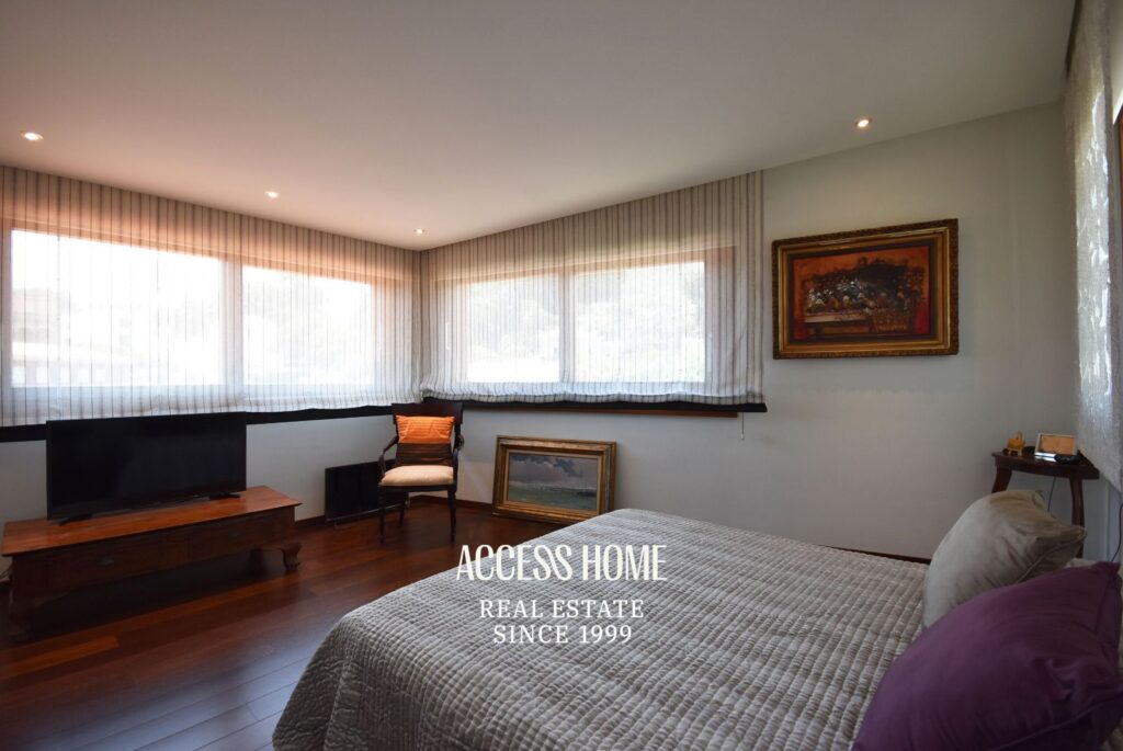 Exclusiva vivienda de diseño con jardín privado y vistas al mar en Cabrera de Mar