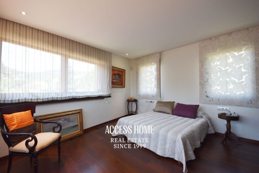 Exclusiva vivienda de diseño con jardín privado y vistas al mar en Cabrera de Mar