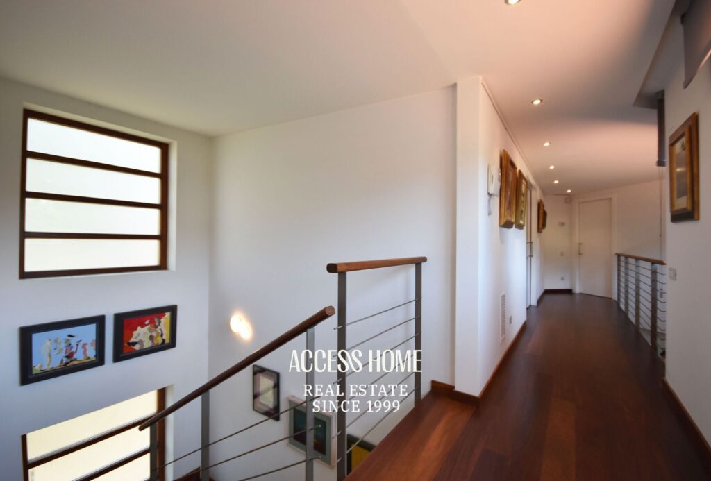 Exclusiva vivienda de diseño con jardín privado y vistas al mar en Cabrera de Mar