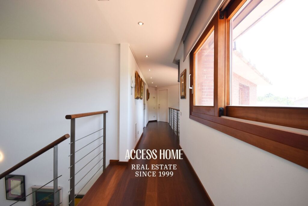 Exclusiva vivienda de diseño con jardín privado y vistas al mar en Cabrera de Mar
