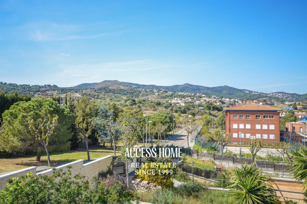 Alella · La Serreta · Parcela exclusiva con licencia concedida para construir una vivienda de alto nivel