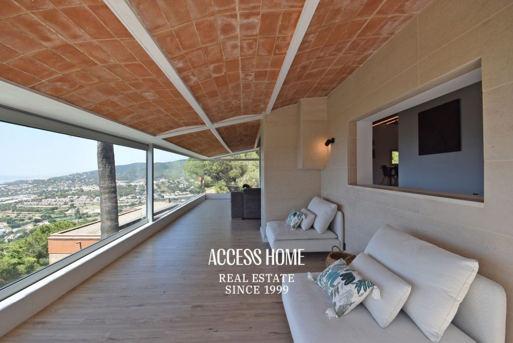 Exclusiva villa en Cabrils con vistas panorámicas al mar