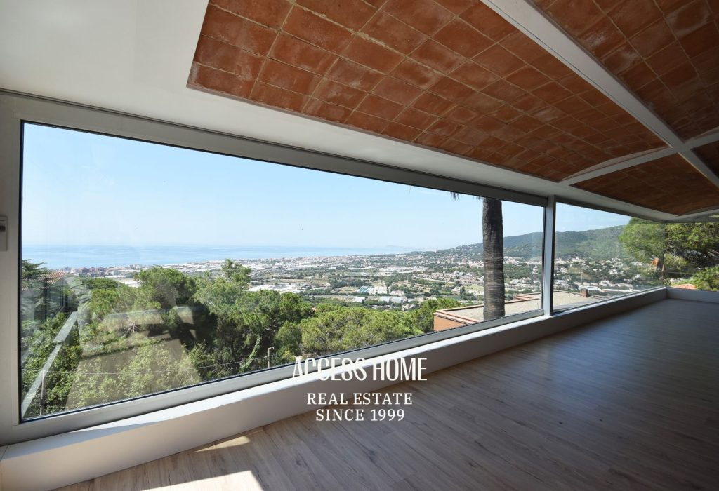 Exclusiva villa en Cabrils con vistas panorámicas al mar