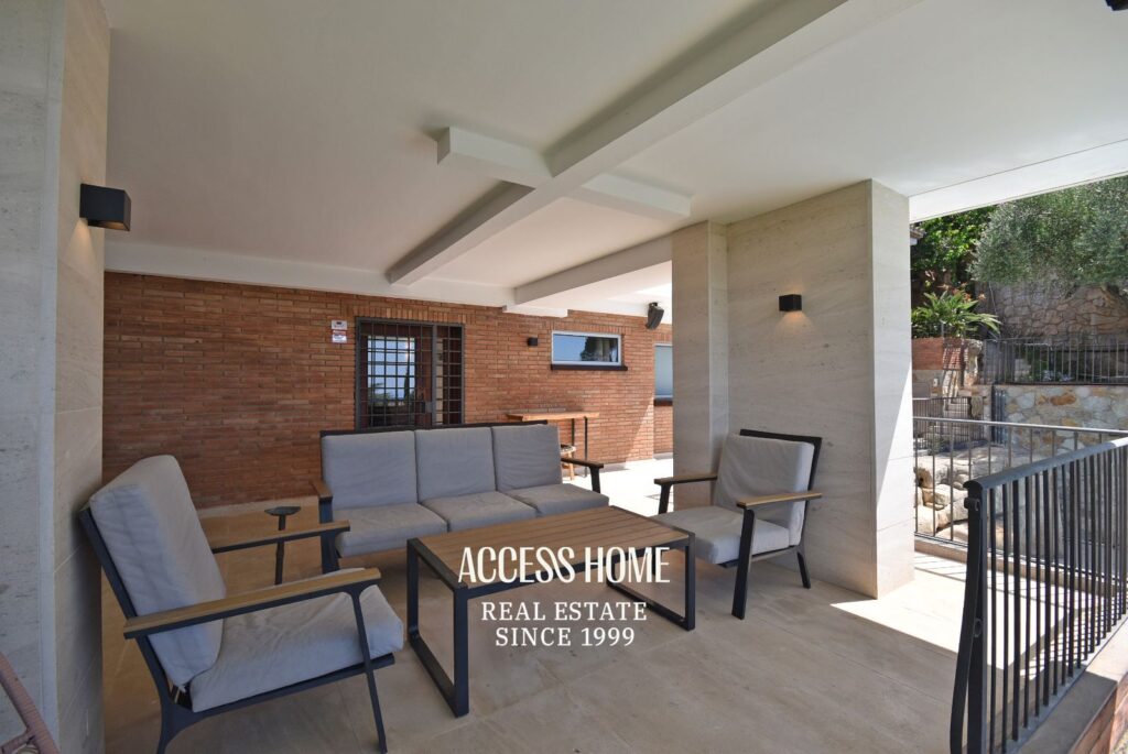 Exclusiva villa en Cabrils con vistas panorámicas al mar