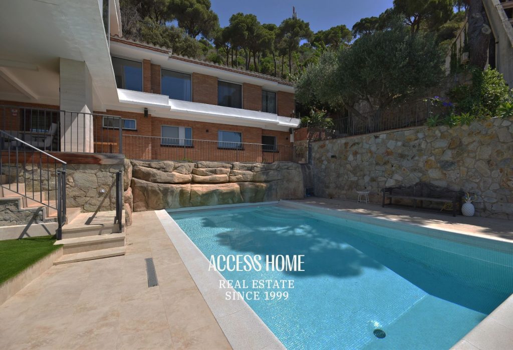 Exclusiva villa en Cabrils con vistas panorámicas al mar