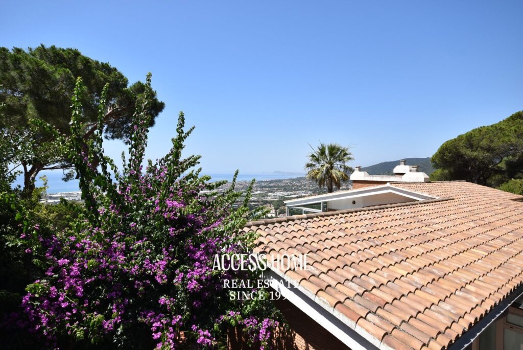 Exclusiva villa en Cabrils con vistas panorámicas al mar