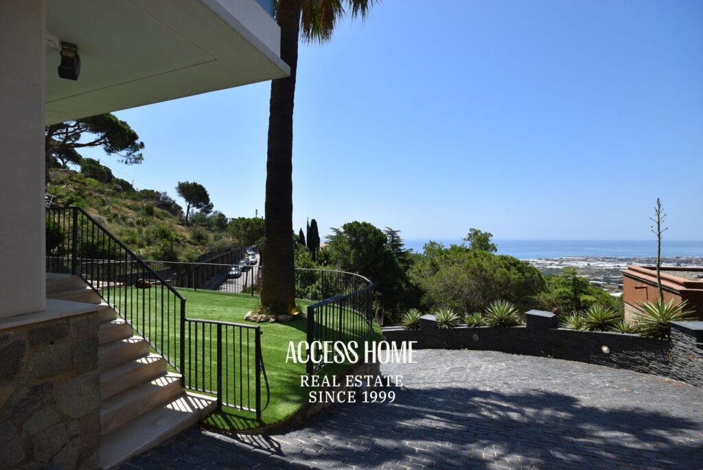 Exclusiva villa en Cabrils con vistas panorámicas al mar
