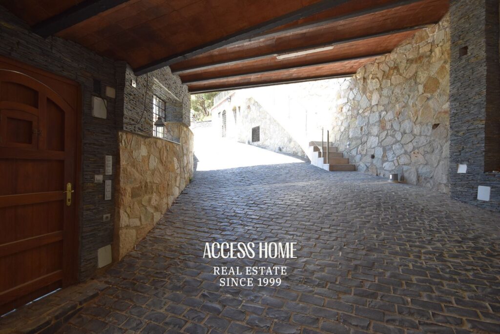 Exclusiva villa en Cabrils con vistas panorámicas al mar