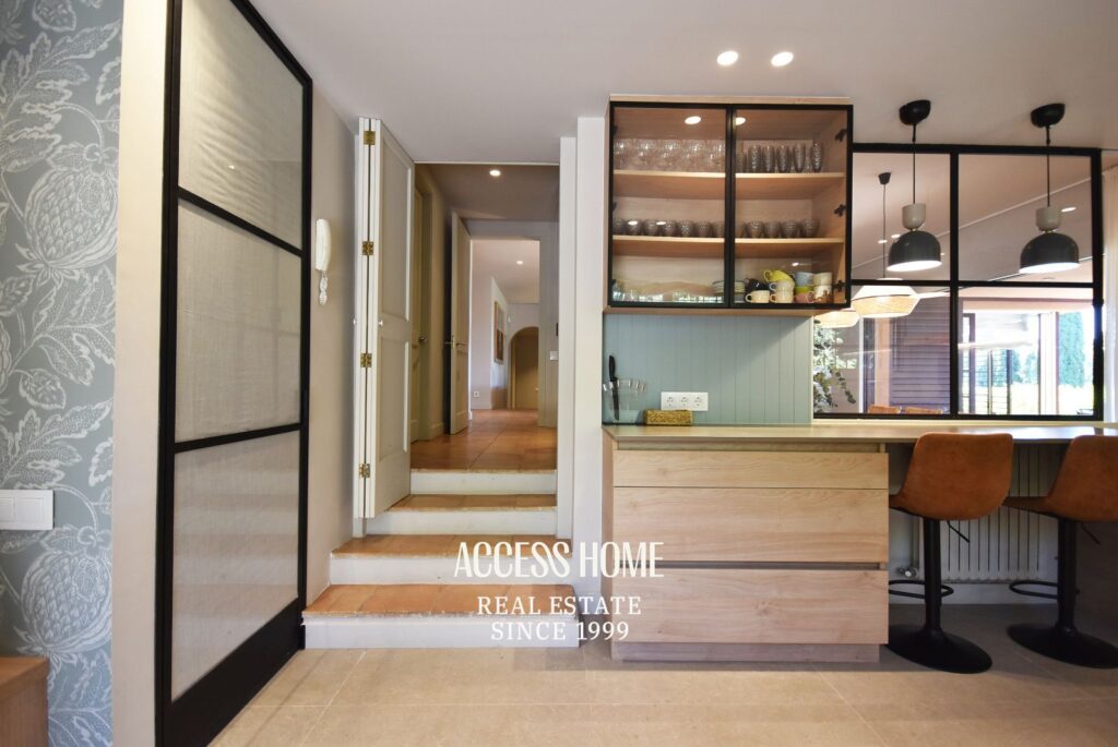 Lujo mediterráneo en alquiler: exclusiva villa con piscina privada en esta zona
