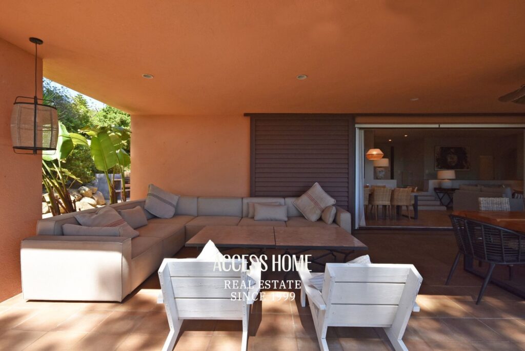 Lujo mediterráneo en alquiler: exclusiva villa con piscina privada en esta zona