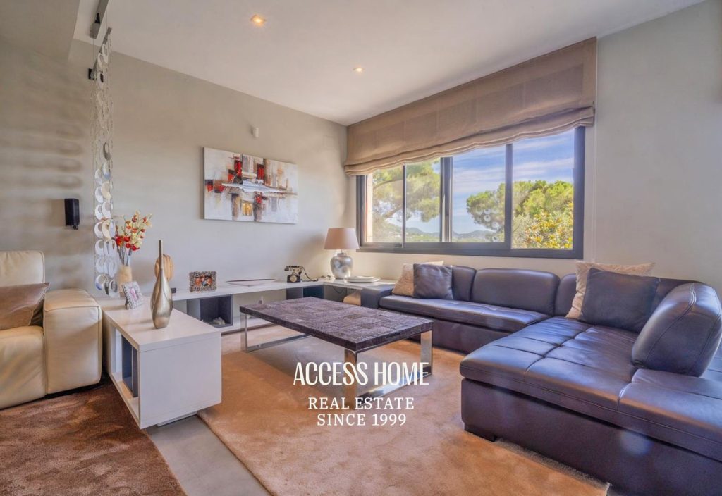 Exclusiva villa en venta en Premià de Dalt con vistas al mar, piscina y máxima eficiencia energética