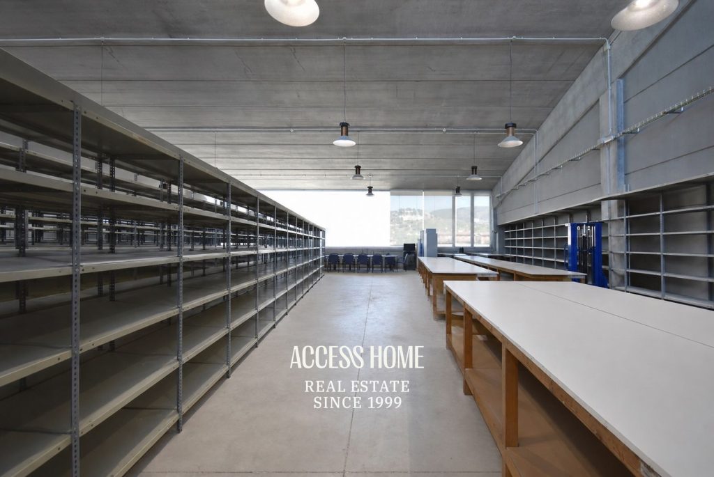 Nave industrial u oficinas corporativas en venta en Badalona – Polígono Les Guixeres