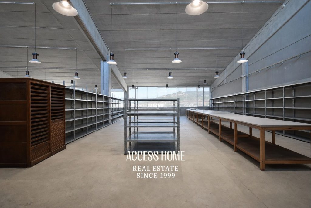 Nave industrial u oficinas corporativas en venta en Badalona – Polígono Les Guixeres