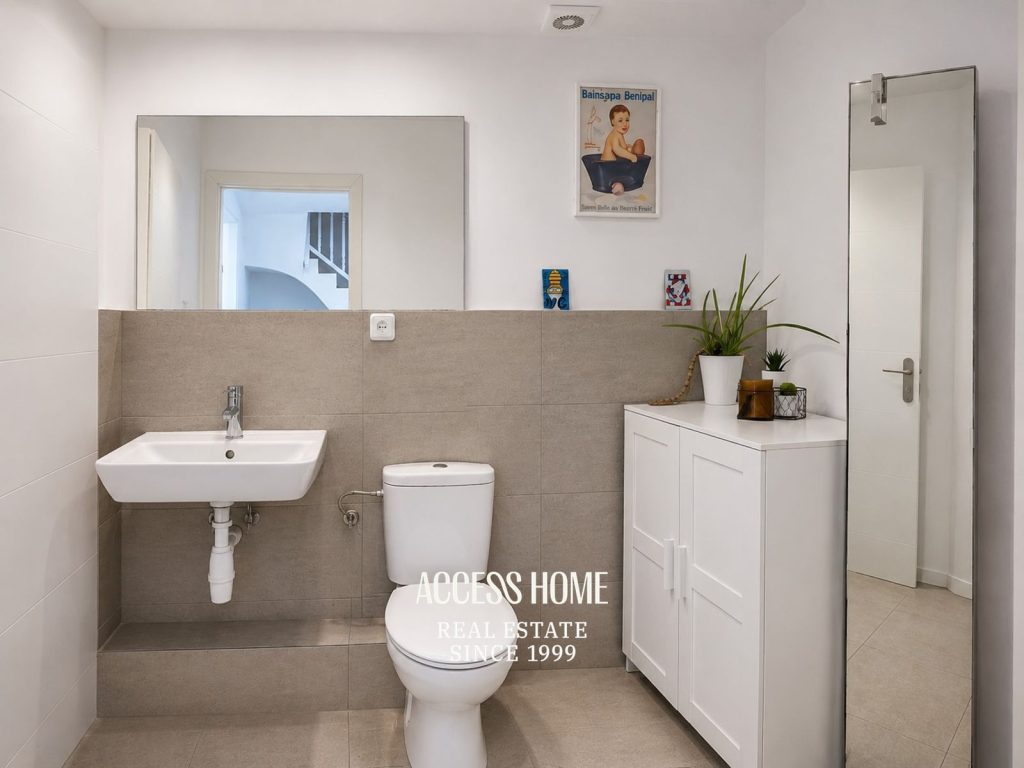 Casa adosada en venta en Vilassar de Dalt con vistas al mar y jardín privado