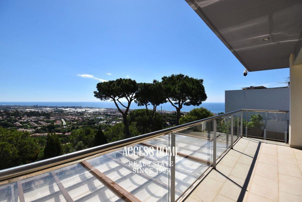 Exclusiva villa de lujo en venta en Premià de Dalt con impresionantes vistas al mar Mediterráneo