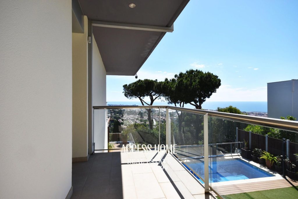 Exclusiva villa de lujo en venta en Premià de Dalt con impresionantes vistas al mar Mediterráneo