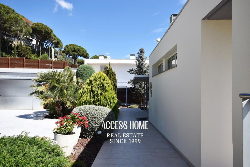 Exclusiva villa de lujo en venta en Premià de Dalt con impresionantes vistas al mar Mediterráneo