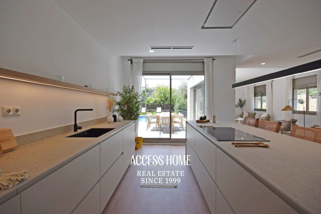 Casa en venta en Alella con jardín, piscina y privacidad a pocos minutos de Barcelona