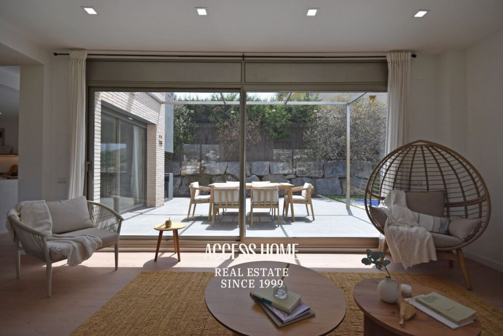 Casa en venta en Alella con jardín, piscina y privacidad a pocos minutos de Barcelona