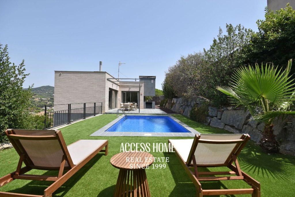 Casa en venta en Alella con jardín, piscina y privacidad a pocos minutos de Barcelona