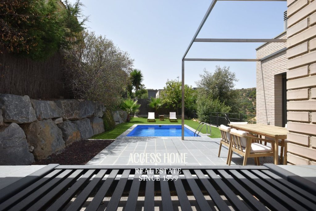 Casa en venta en Alella con jardín, piscina y privacidad a pocos minutos de Barcelona