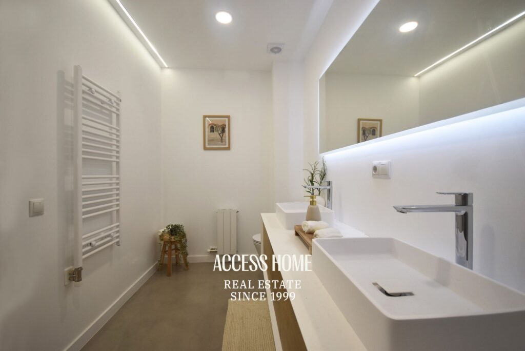 Casa en venta en Alella con jardín, piscina y privacidad a pocos minutos de Barcelona