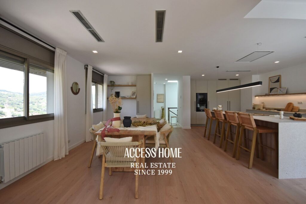 Casa en venta en Alella con jardín, piscina y privacidad a pocos minutos de Barcelona
