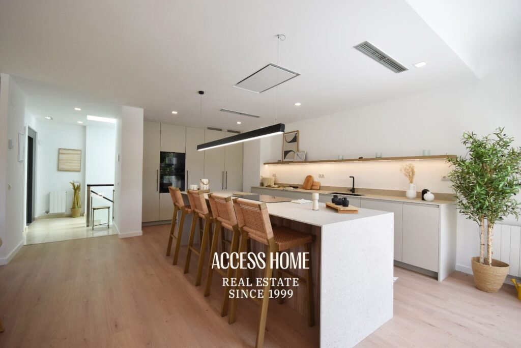 Casa en venta en Alella con jardín, piscina y privacidad a pocos minutos de Barcelona