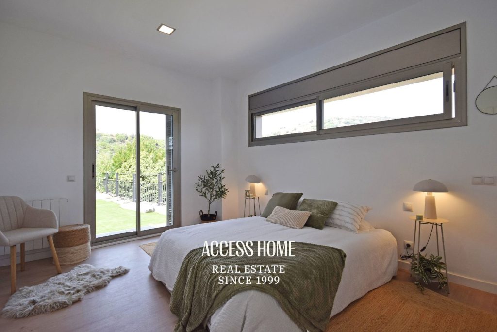 Casa reformada en Alella con piscina, jardín y vistas despejadas
