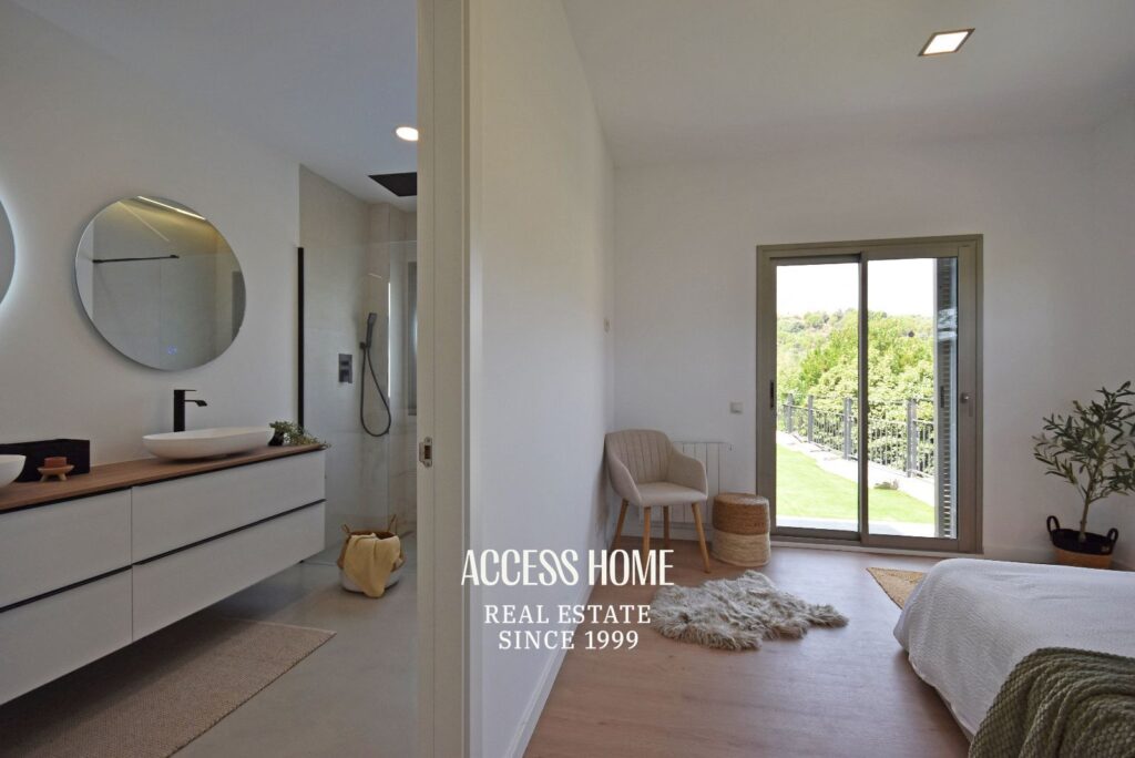 Casa reformada en Alella con piscina, jardín y vistas despejadas