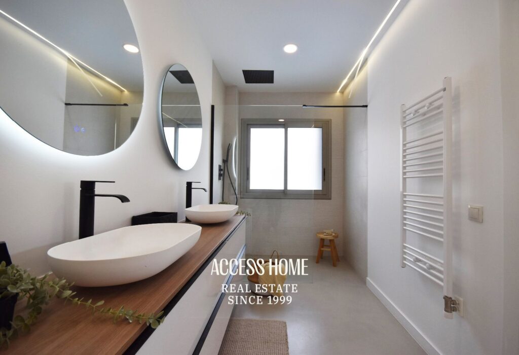 Casa reformada en Alella con piscina, jardín y vistas despejadas