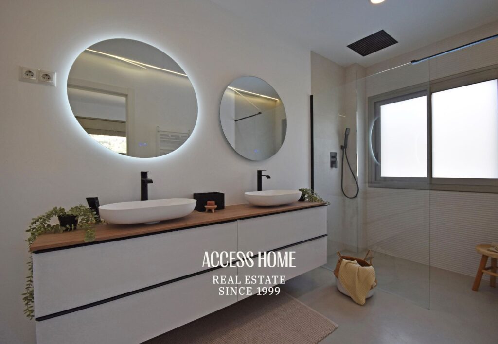 Casa reformada en Alella con piscina, jardín y vistas despejadas