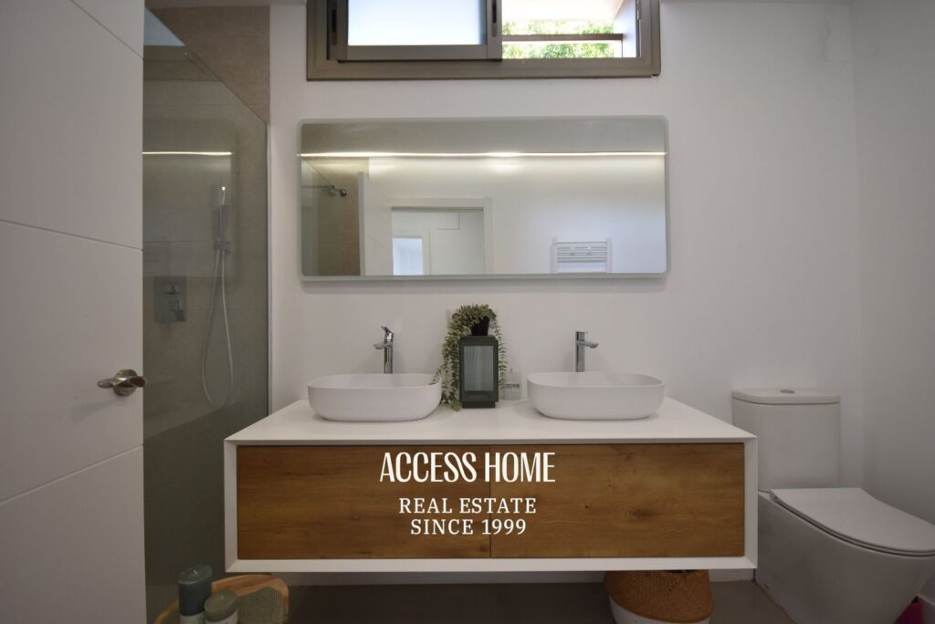 Casa reformada en Alella con piscina, jardín y vistas despejadas