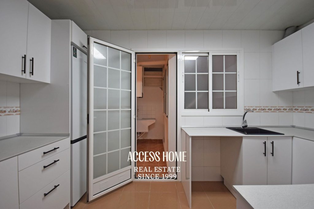 Piso reformado de 4 habitaciones con terraza en Sagrada Familia, Barcelona