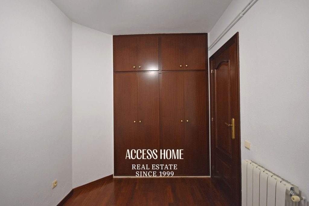 Piso reformado de 4 habitaciones con terraza en Sagrada Familia, Barcelona