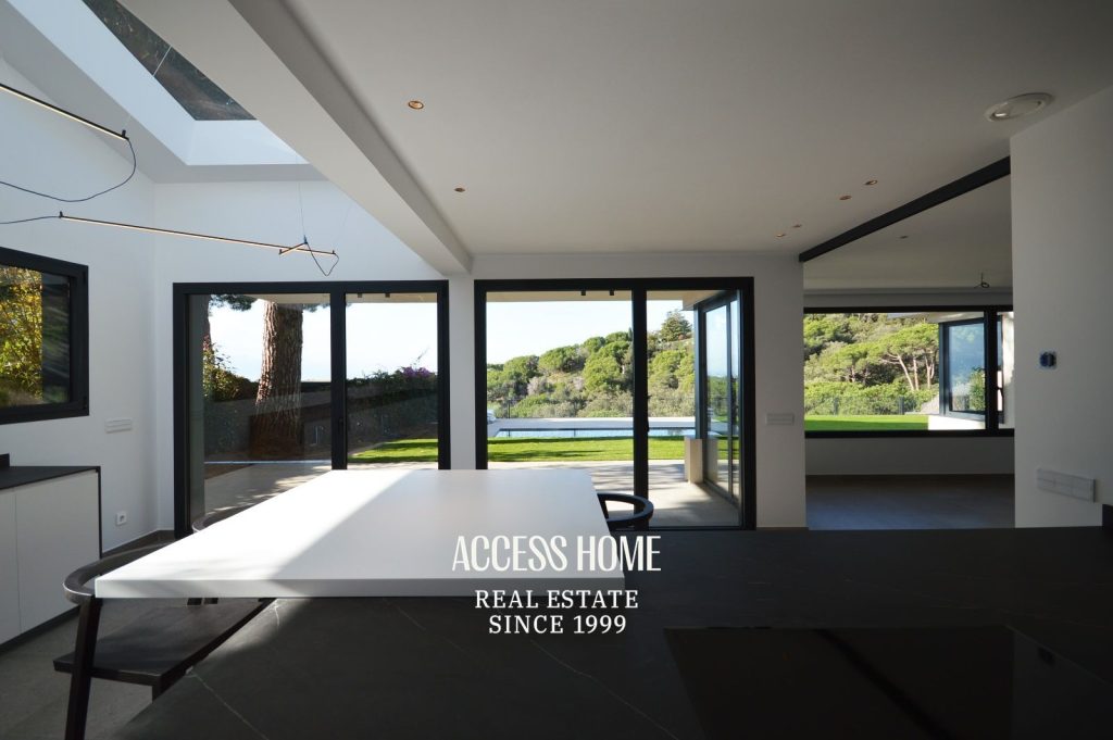 Exclusiva villa en alquiler en Supermaresme con vistas al mar y piscina privada