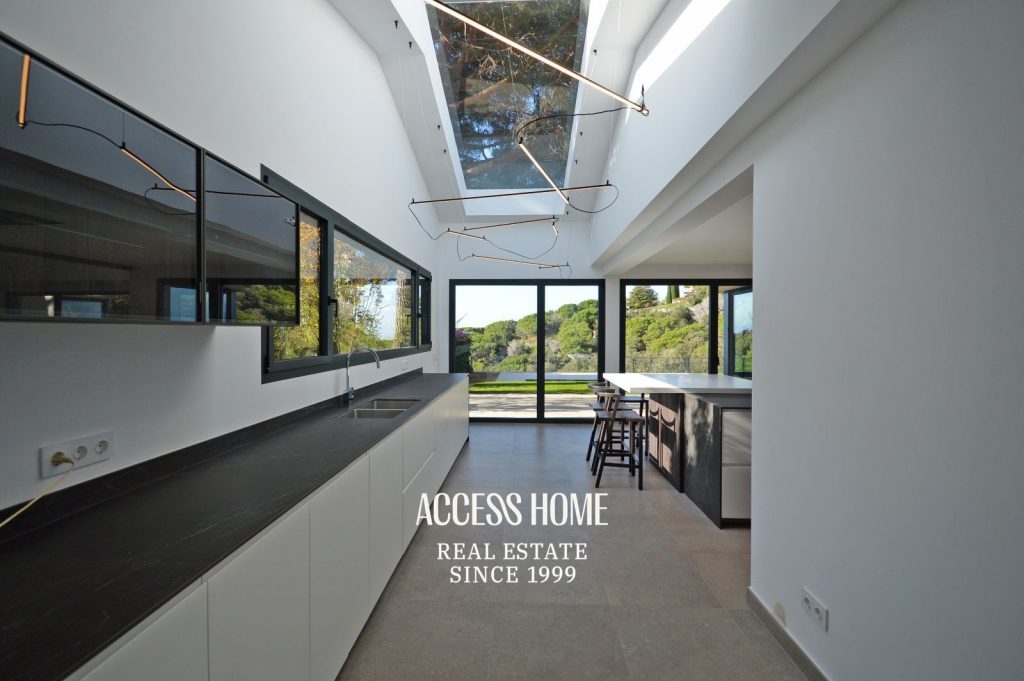 Exclusiva villa en alquiler en Supermaresme con vistas al mar y piscina privada