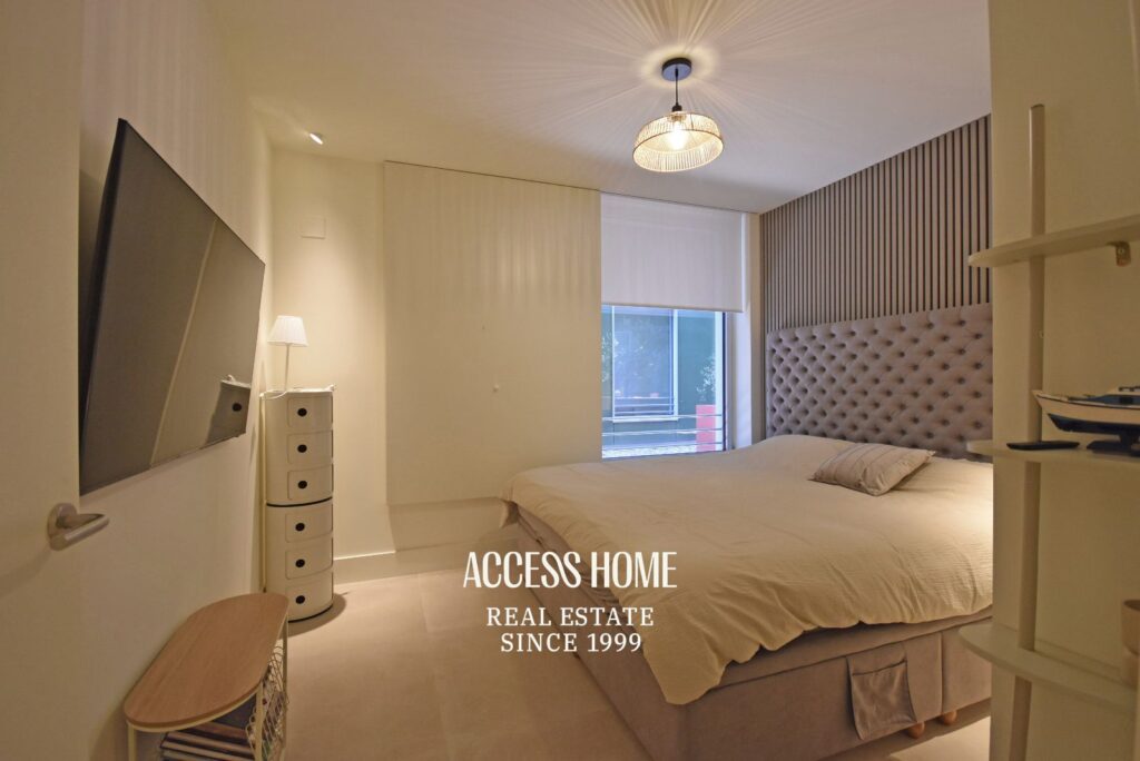 Planta baja de lujo con jardín en primera línea de mar en Platja d’Aro