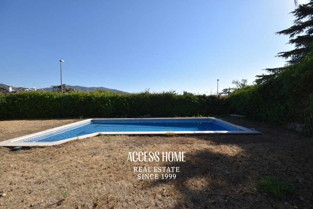 Villa con piscina y vistas al mar en Can Teixidó, Alella